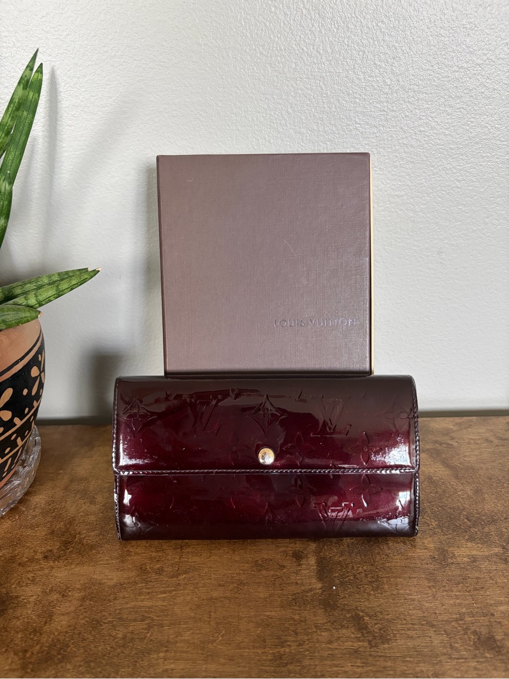 Authentic Louis Vuitton Sarah Wallet